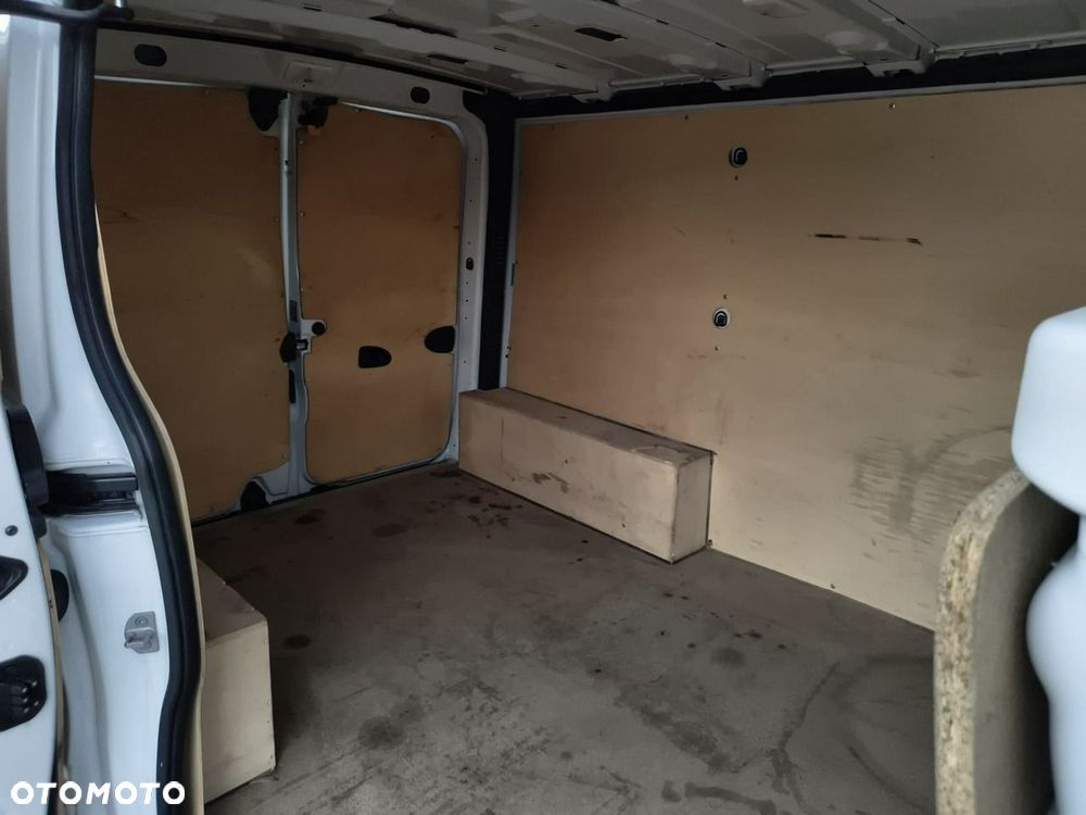 Nissan NV300 - 27