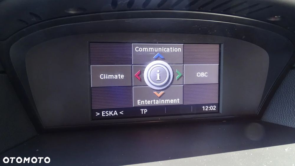 BMW Seria 5 525d - 25