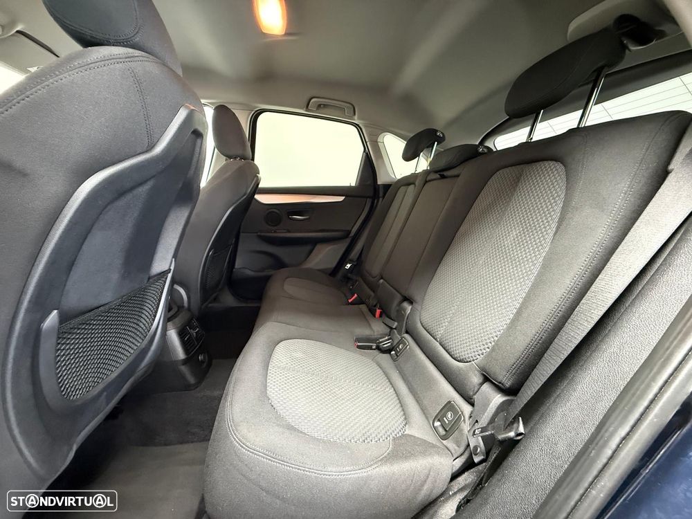 BMW 220 Active Tourer d Advantage - 10