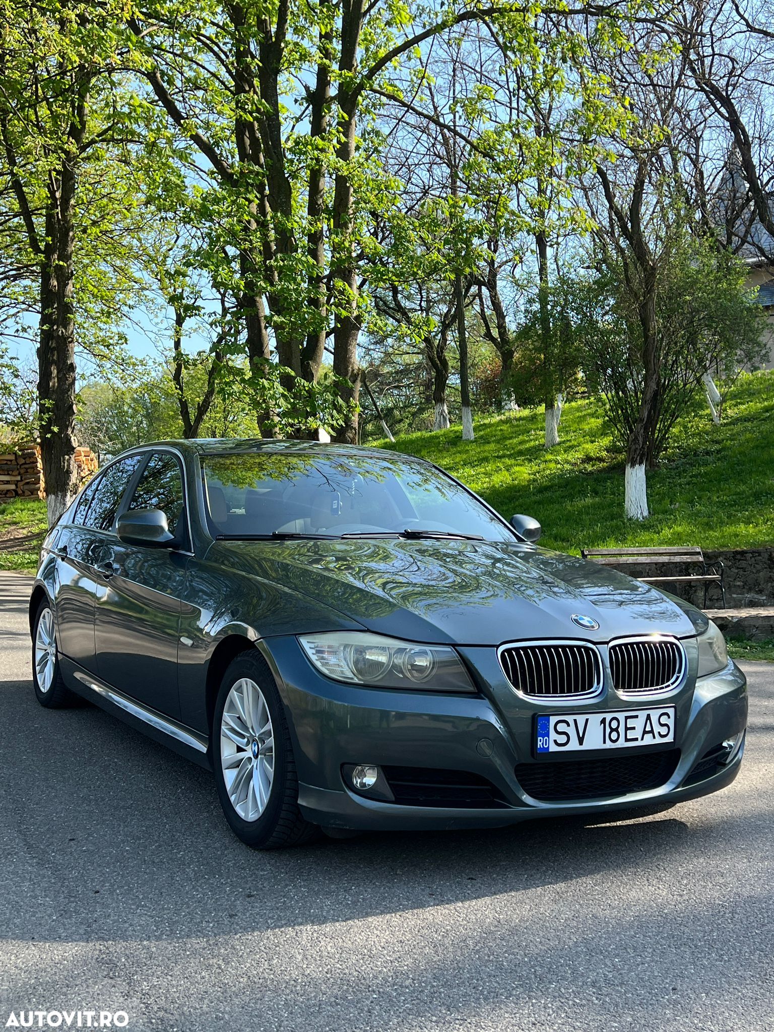 BMW Seria 3 318d - 1