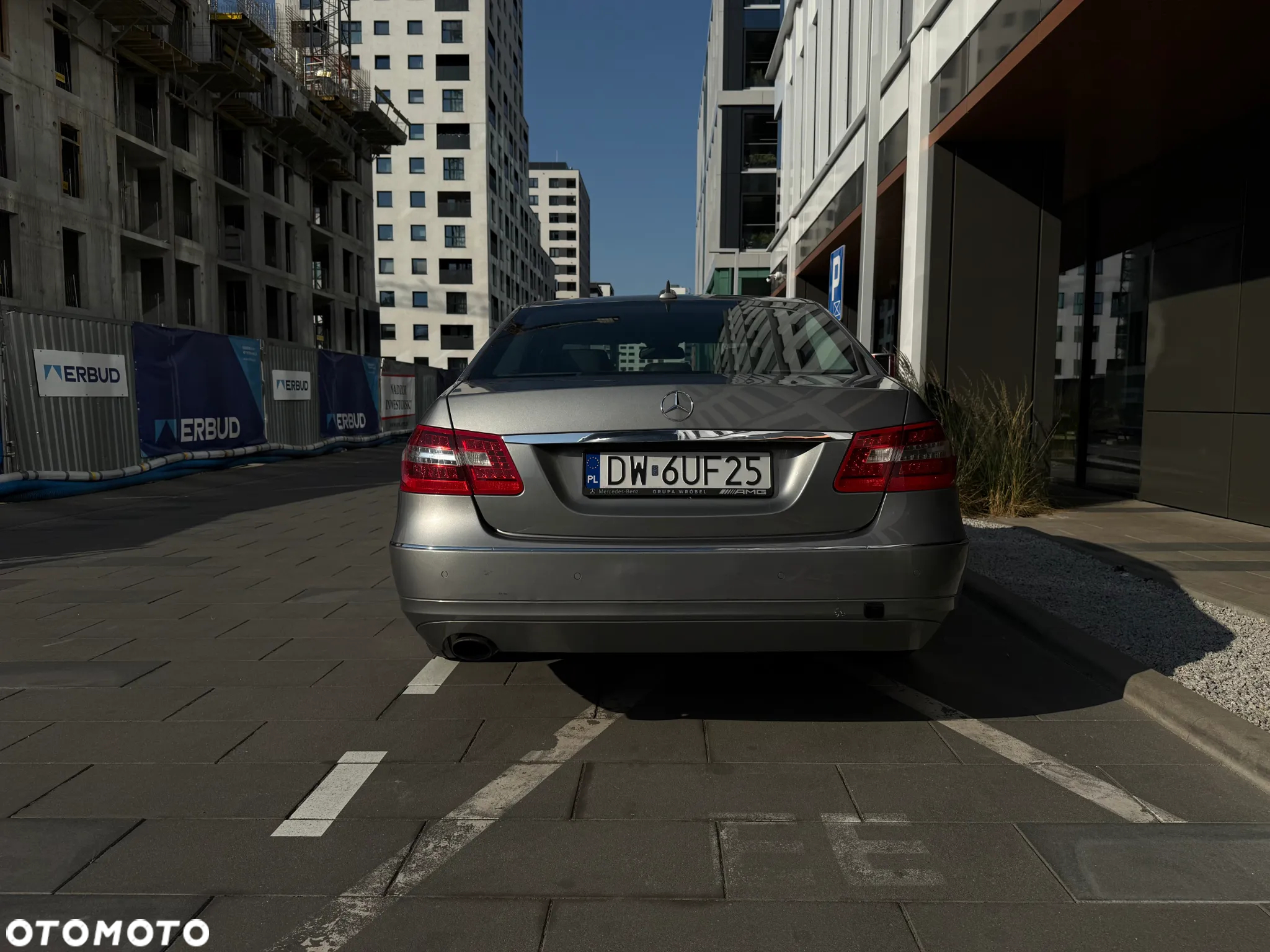 Mercedes-Benz Klasa E 200 CGI BlueEFFICIENCY Automatik Avantgarde - 9
