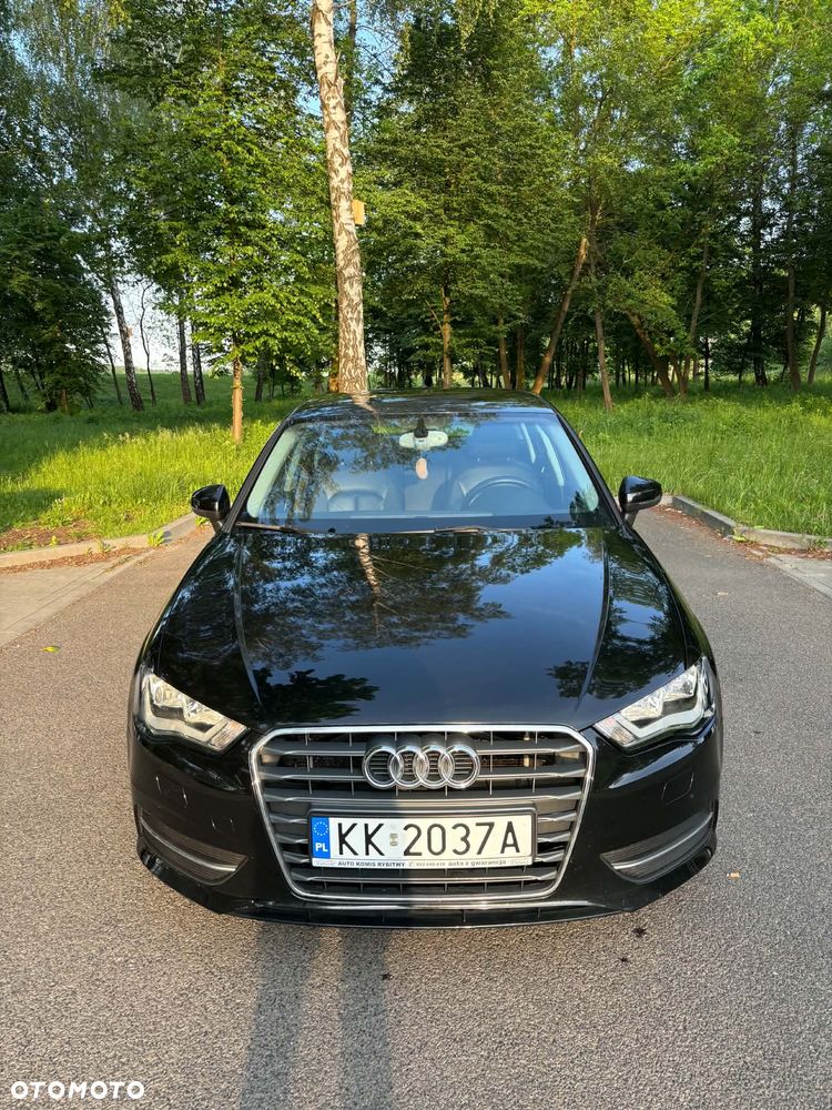 Audi A3 Sportback - 1