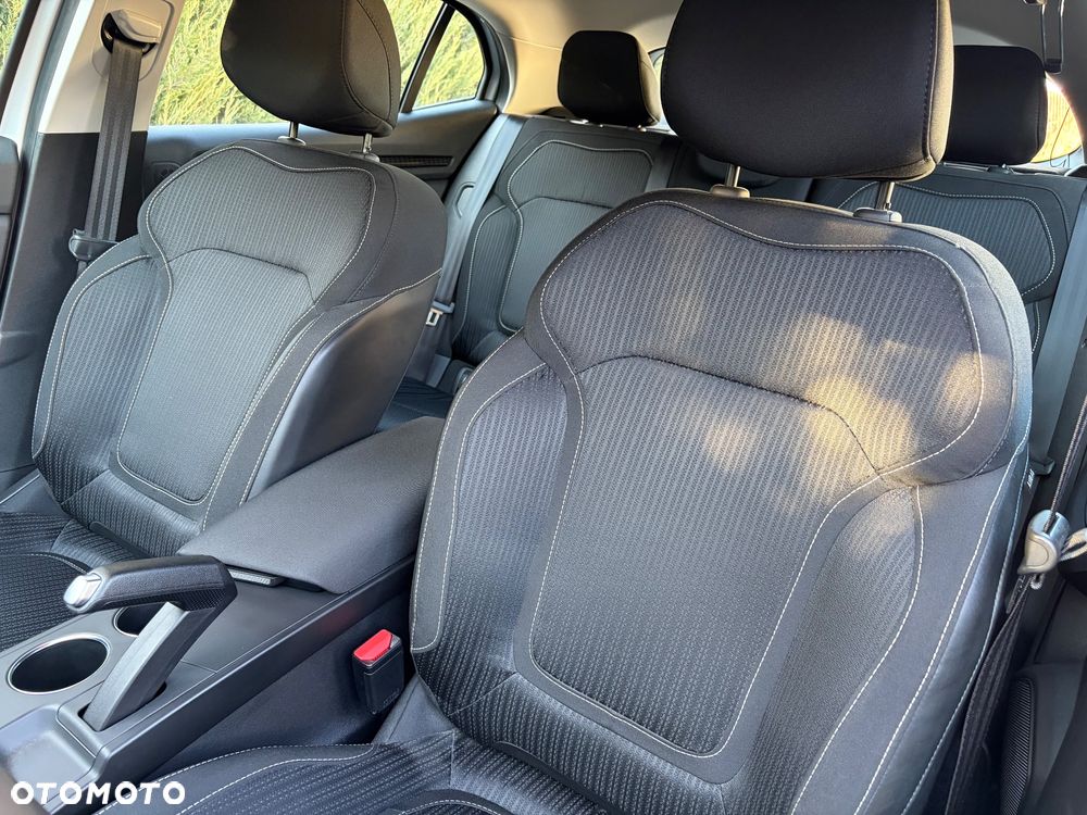 Renault Megane ENERGY TCe 130 EXPERIENCE - 27
