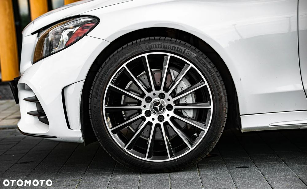 Mercedes-Benz Klasa C 300 4MATIC 9G-TRONIC - 19