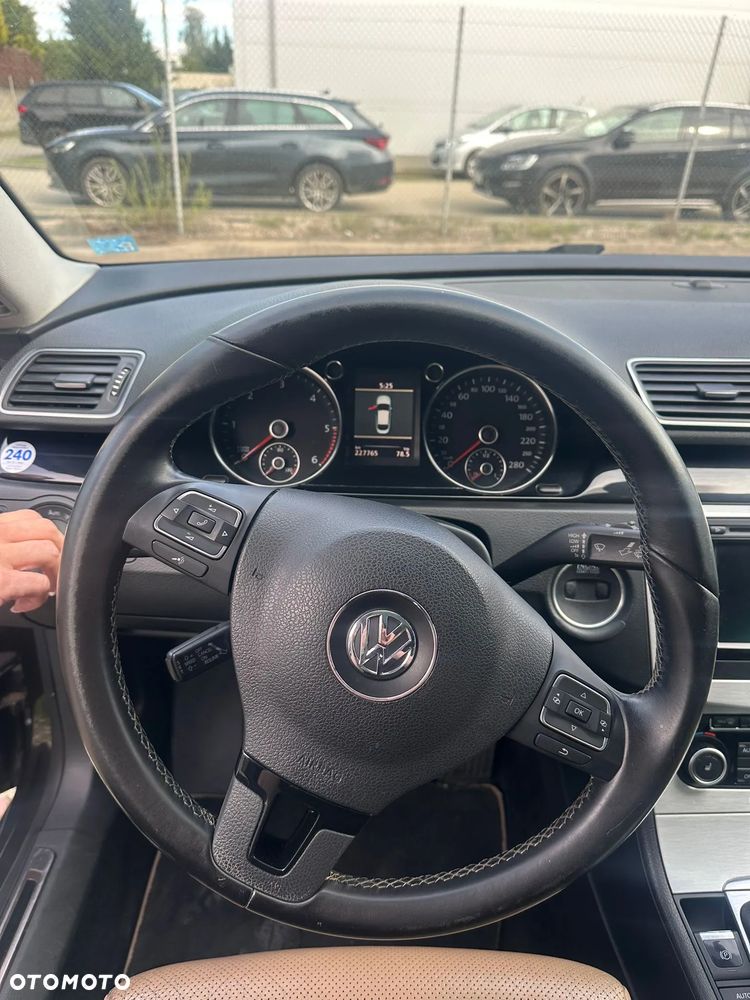 Volkswagen Passat 2.0 TDI Highline - 7