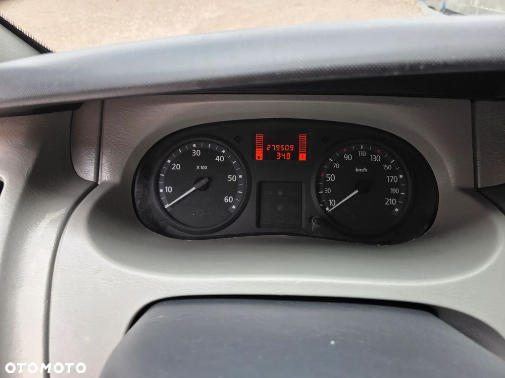 Renault Trafic - 13