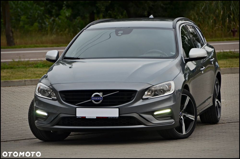 Volvo V60 D2 Drive-E R-Design Momentum - 1