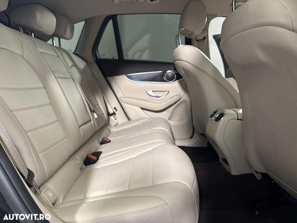 Mercedes-Benz GLC 220 d 4MATIC - 13