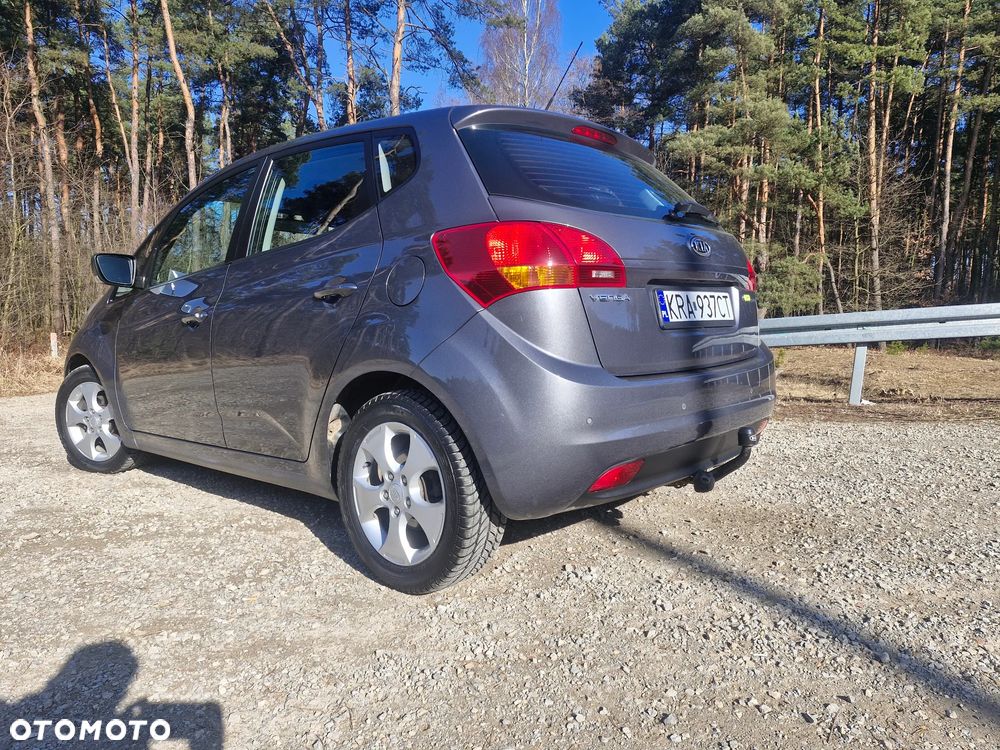 Kia Venga 1.6 CVVT Black Collection - 15