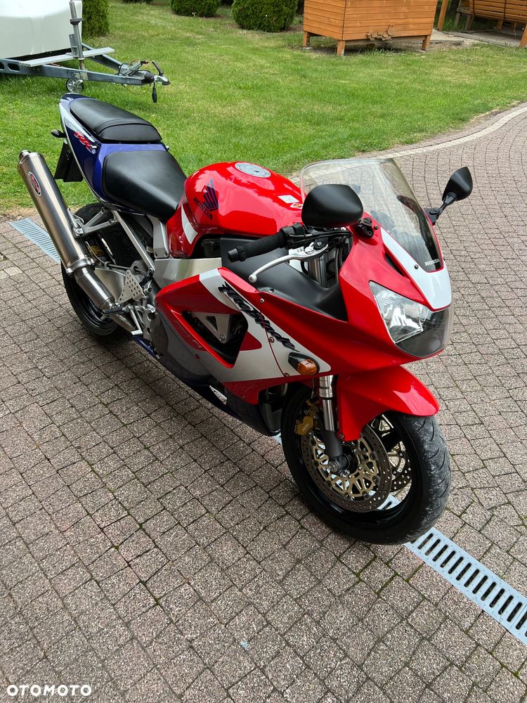 Honda CBR - 8