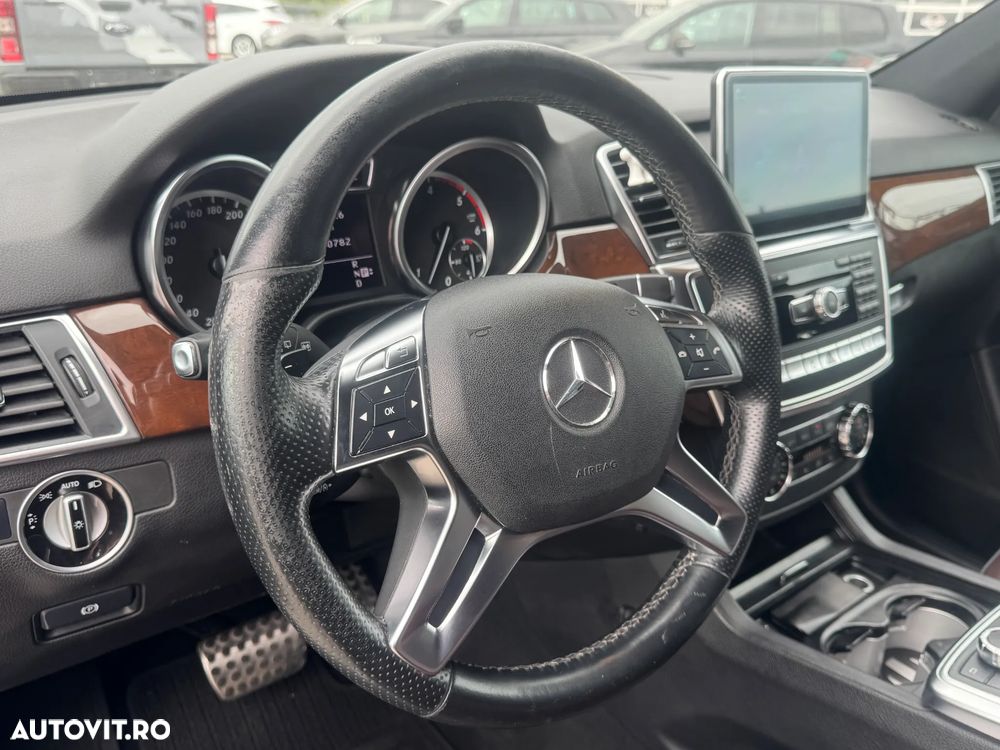 Mercedes-Benz ML 350 BlueTEC 4MATIC Aut - 27