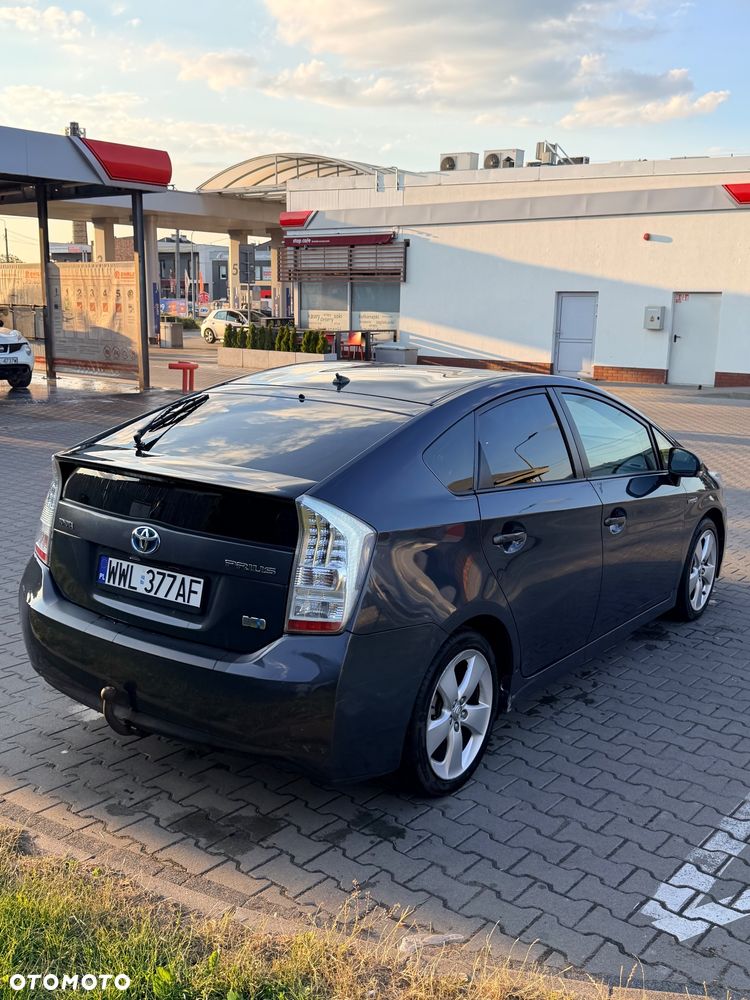 Toyota Prius - 5