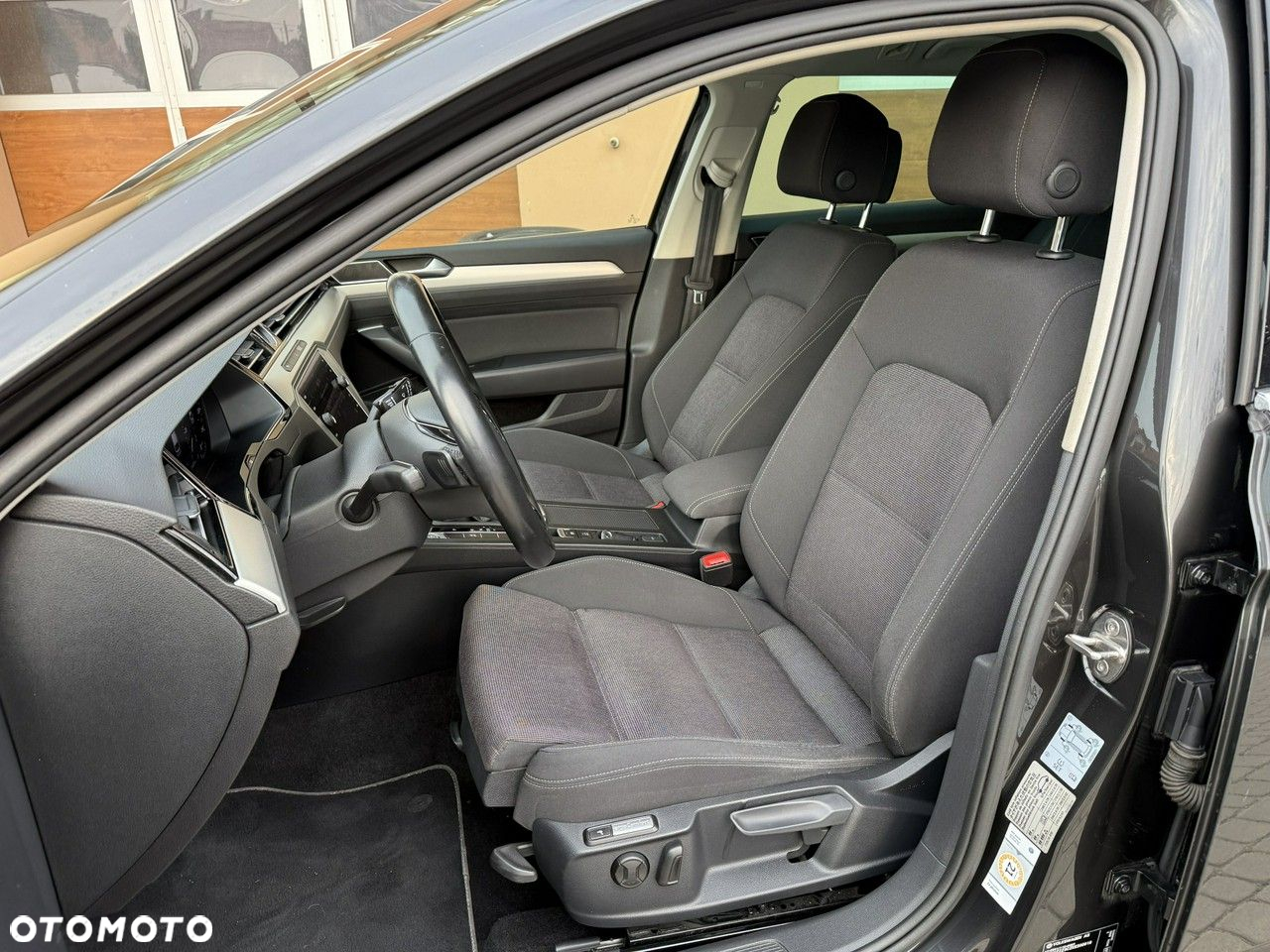 Volkswagen Passat Variant 1.6 TDI SCR DSG Comfortline - 20