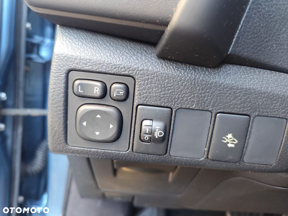 Toyota Auris 1.8 HSD Luna - 14