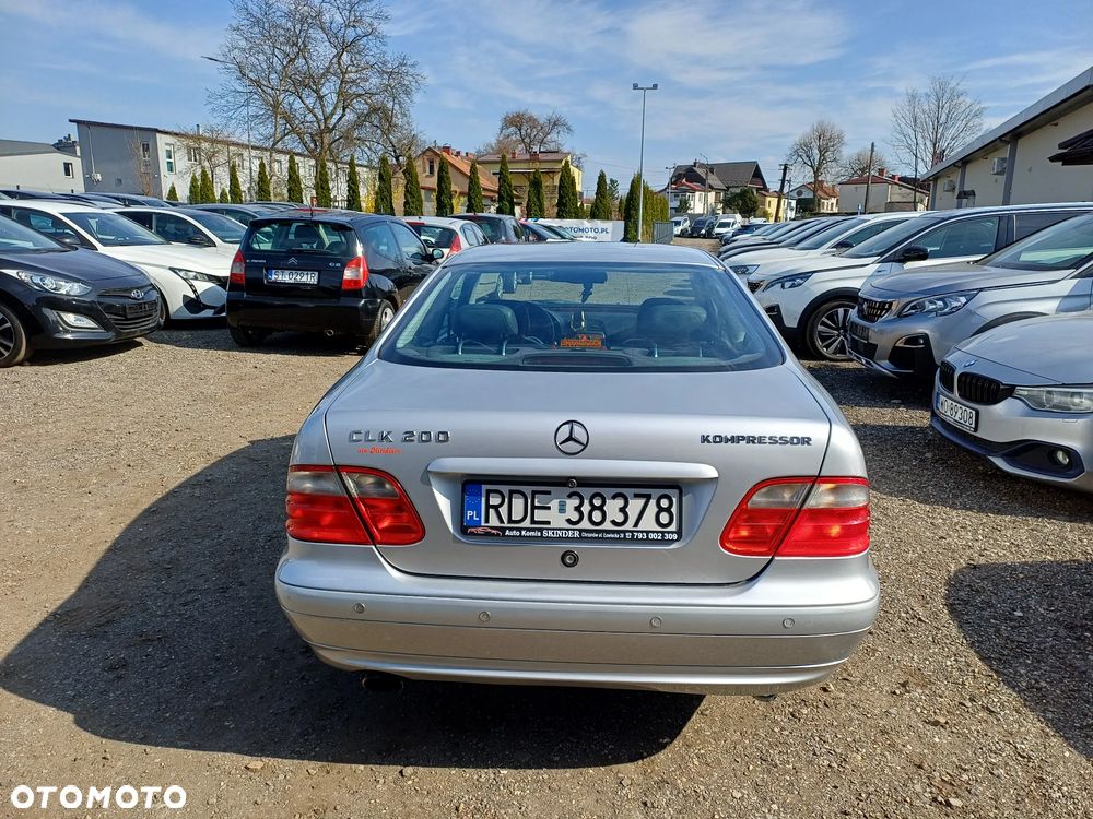 Mercedes-Benz CLK - 6
