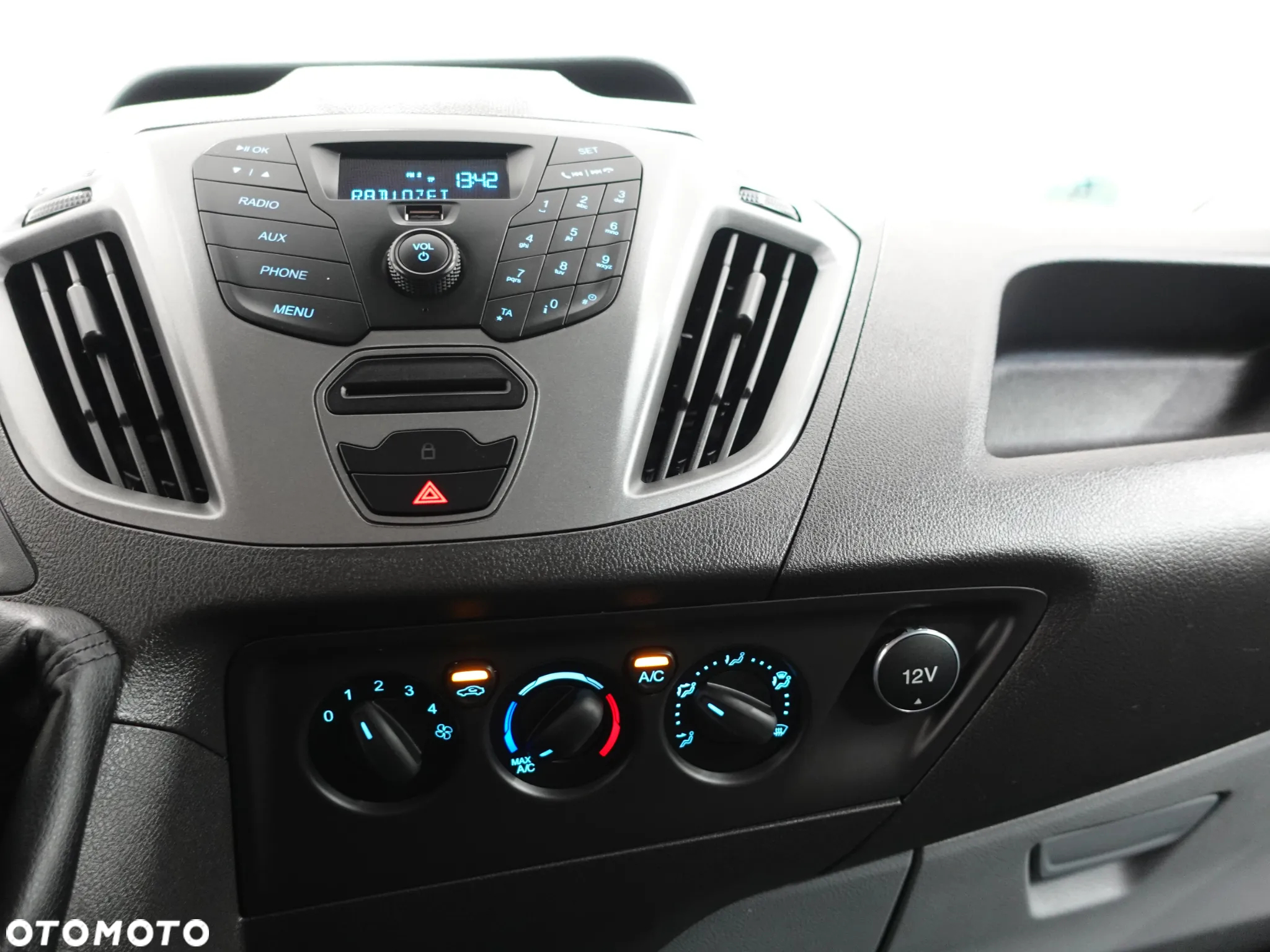 Ford Transit Custom - 32