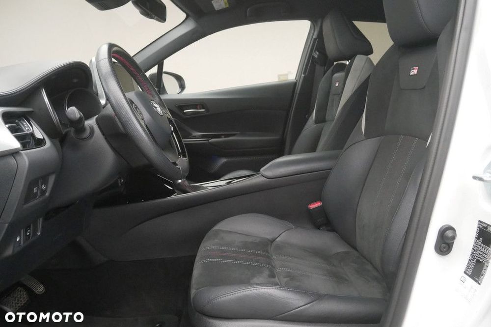 Toyota C-HR - 12
