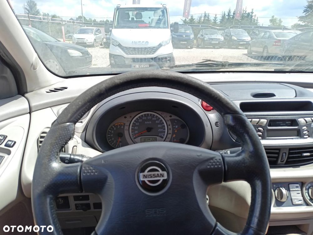 Nissan Almera - 9