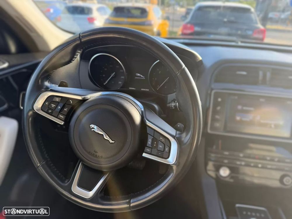 Jaguar F-Pace 2.0 i4D Prestige Aut. - 12