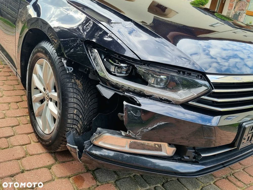 Volkswagen Passat 1.8 TSI BMT Comfortline - 16