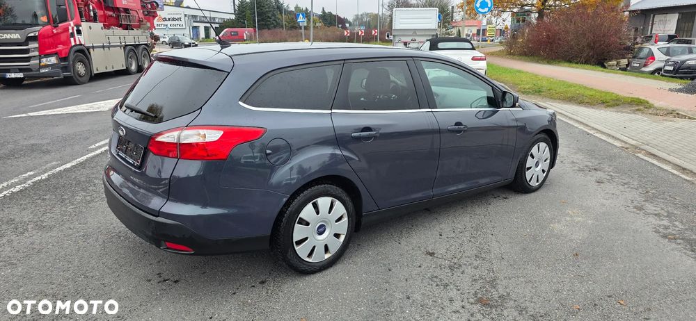 Ford Focus Turnier 1.6 TDCi DPF Titanium - 4