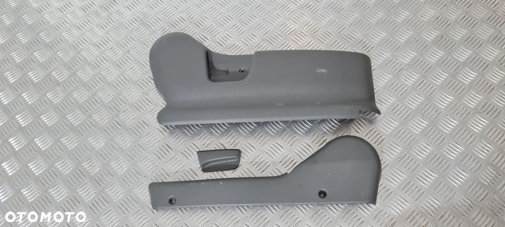 Suzuki Jimny Osłona Fotela Prawy Przód - 2