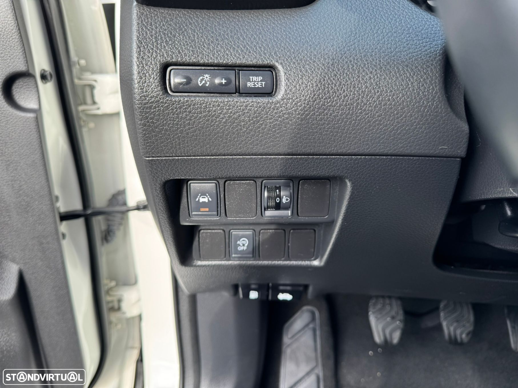 Nissan Qashqai 1.5 dCi N-Connecta J18 - 18