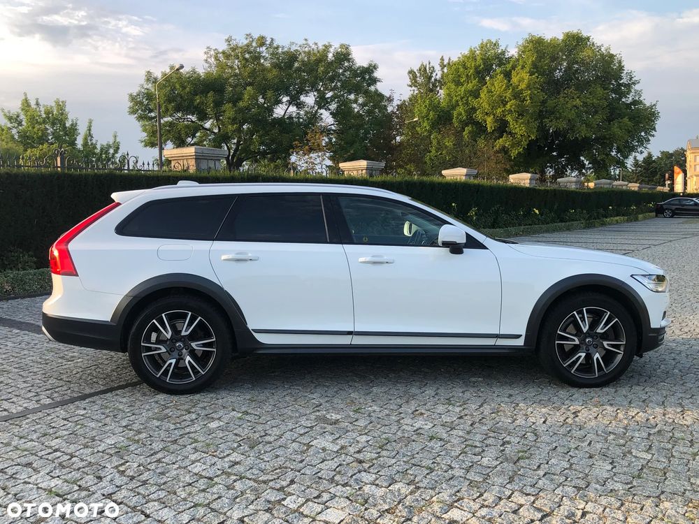 Volvo V90 Cross Country - 7