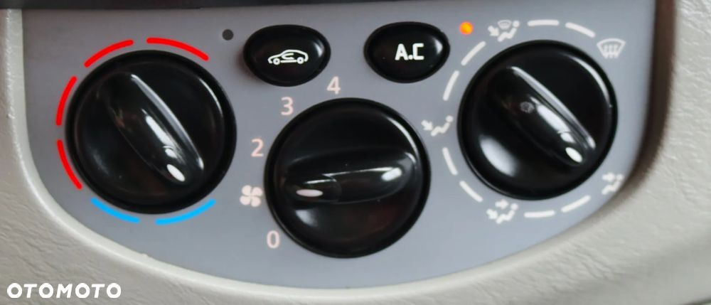Opel Vivaro - 21