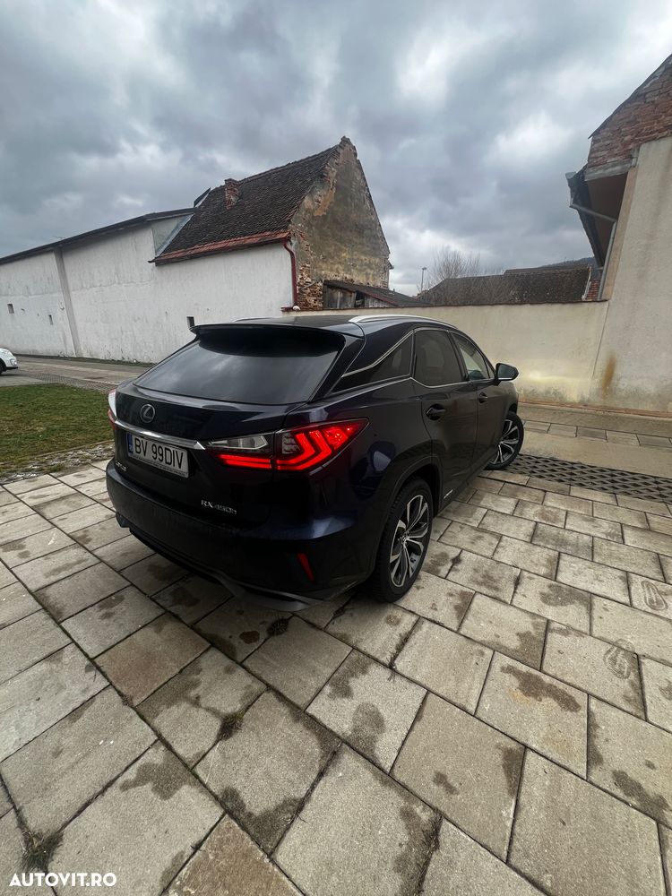 Lexus Seria RX - 10