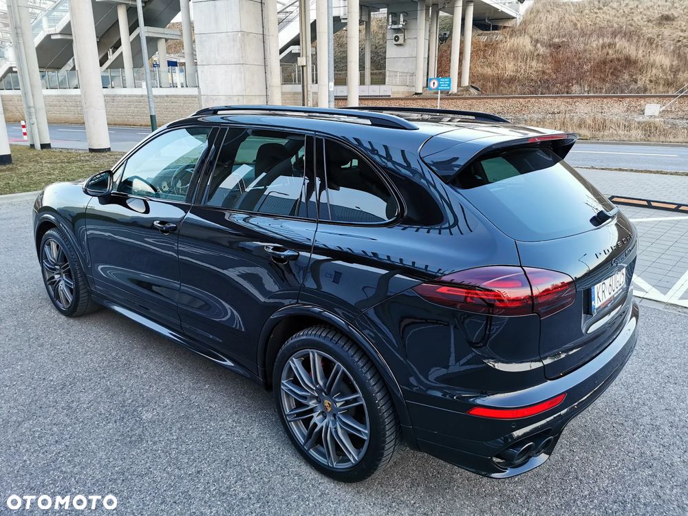 Porsche Cayenne - 7