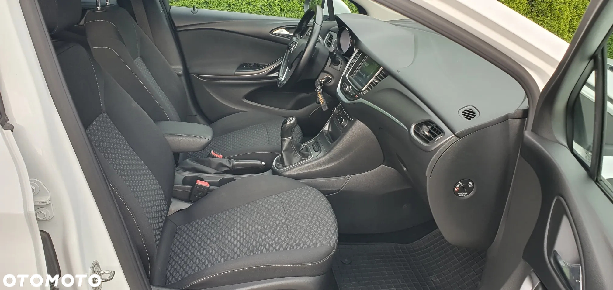 Opel Astra IV 1.6 CDTI Essentia - 33