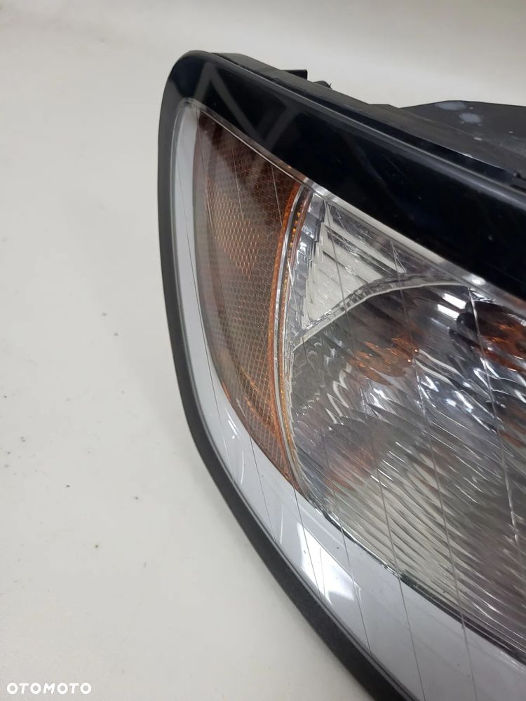 VOLVO V50 S40 LIFT 07-12 PRZEDNIA LAMPA PRAWA EU - 2