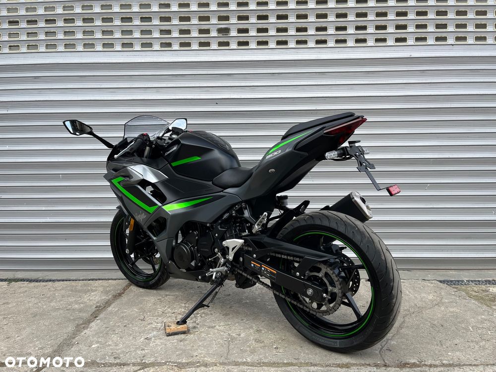 Kawasaki Ninja - 8