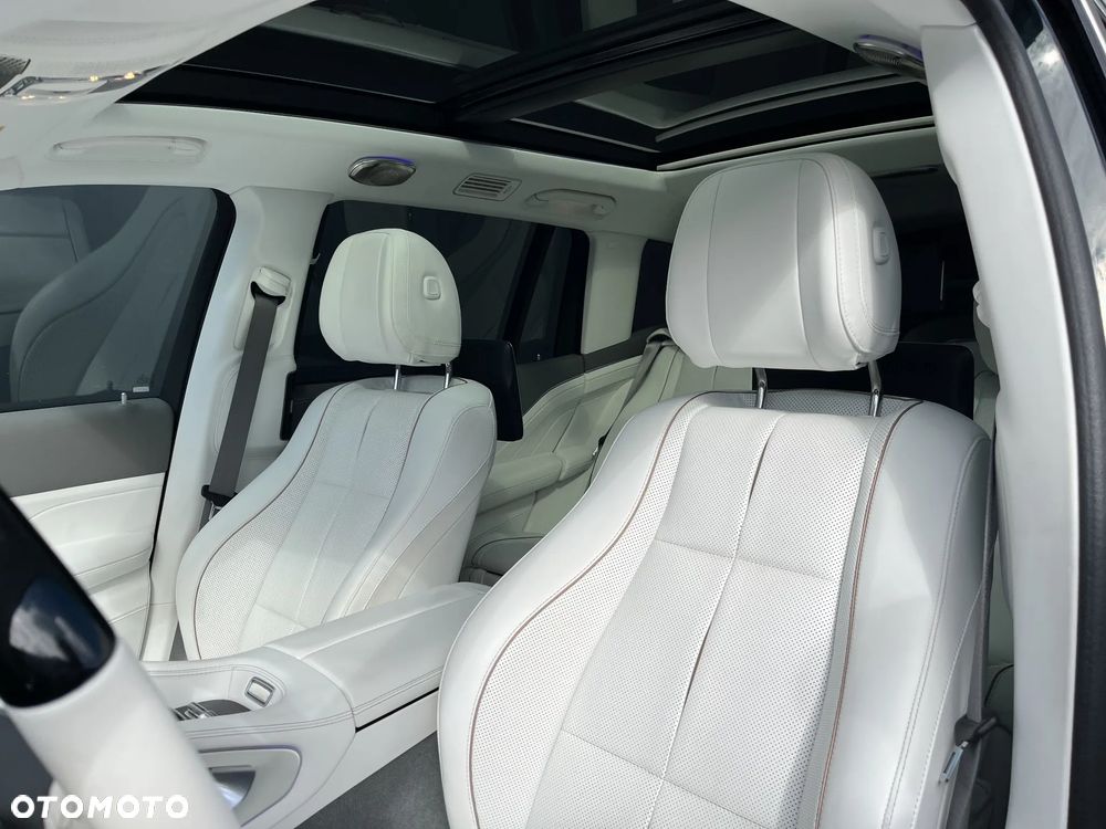 Mercedes-Benz Maybach GLS - 11