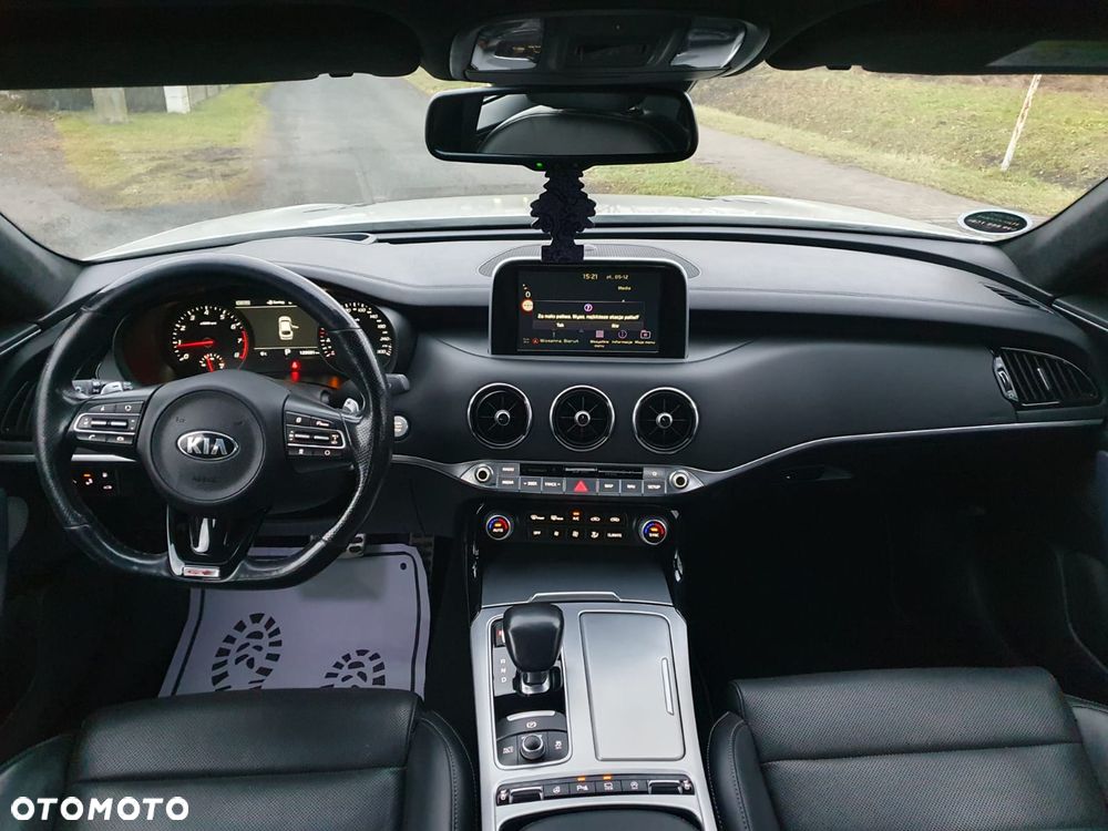 Kia Stinger 2.0 T-GDI GT Line - 9