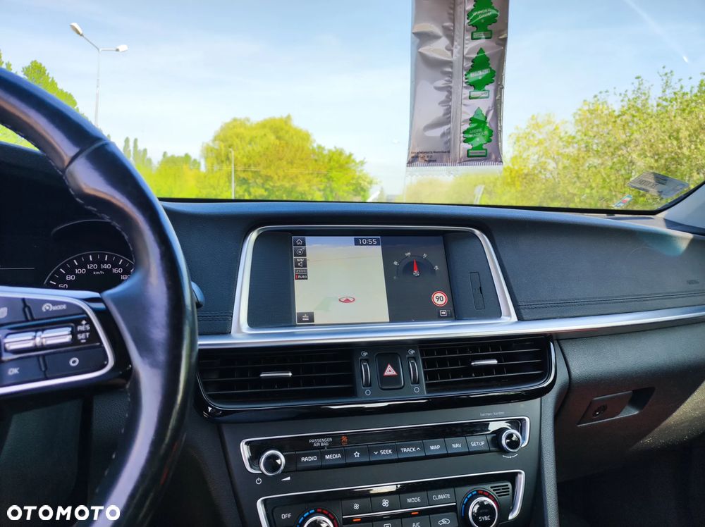 Kia Optima 2.0 L - 3