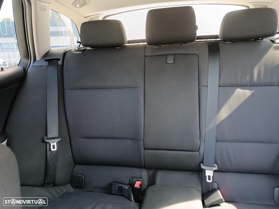 BMW 316 d Touring - 12