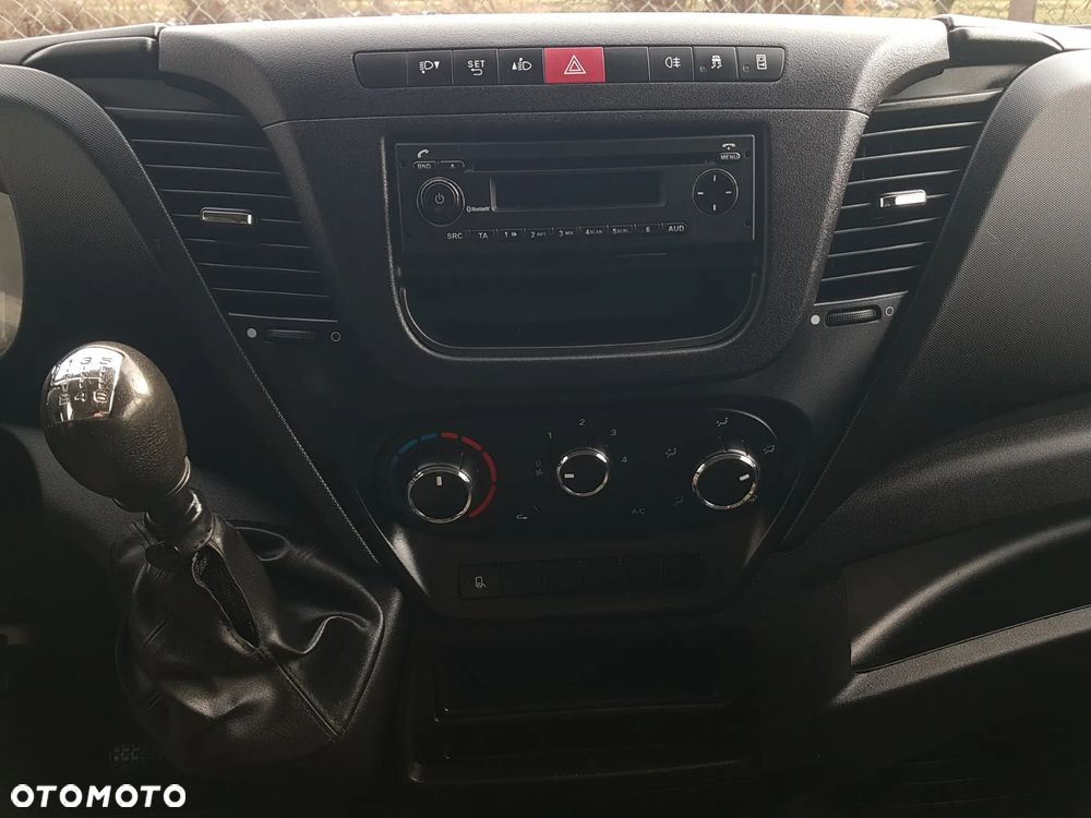 Iveco DAILY 6EP CHŁODNIA MROŹNIA IZOTERMA AGREGAT THERMO KING V-200 MAX GRZANIE ZASILANIE Z SILNIKA + ELEKTRYCZNE - 10