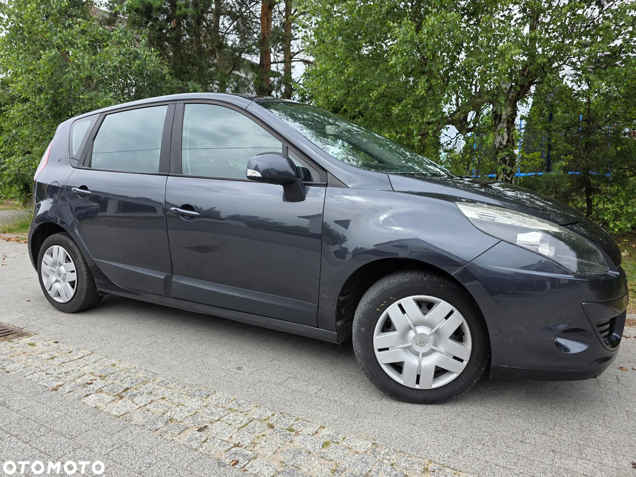 Renault Scenic 1.6 16V TomTom Edition - 12