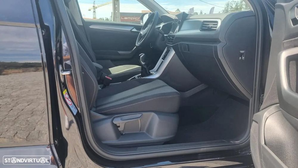 VW T-Roc 1.0 TSI Urban - 23