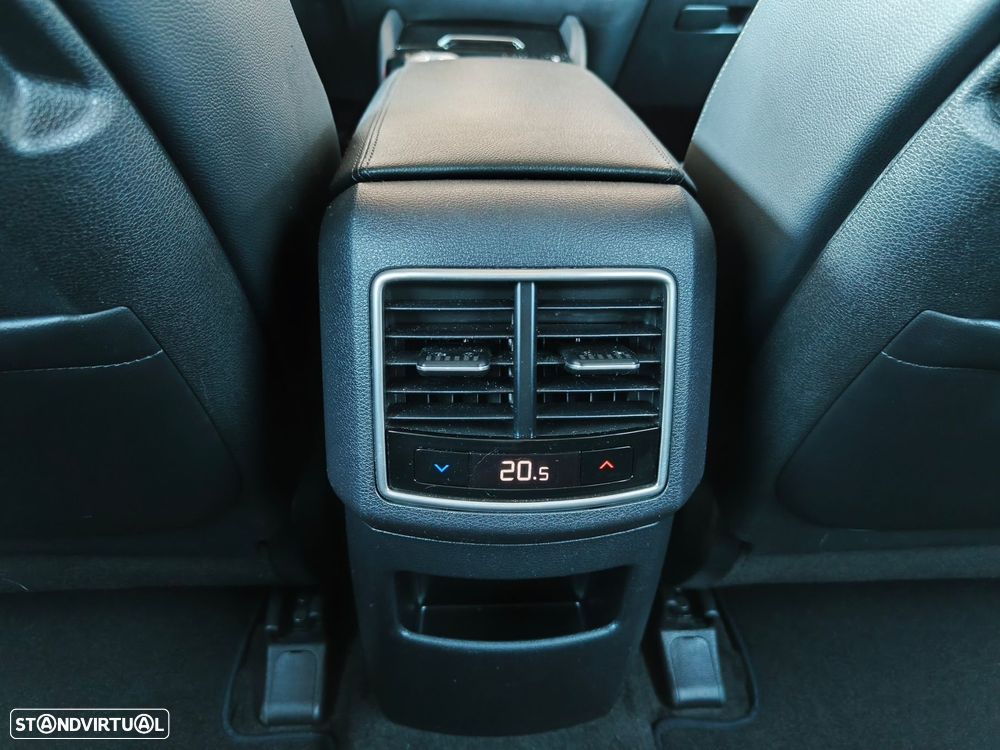 Kia Sportage 1.6 T-GDi PHEV Tech — fotografia 34