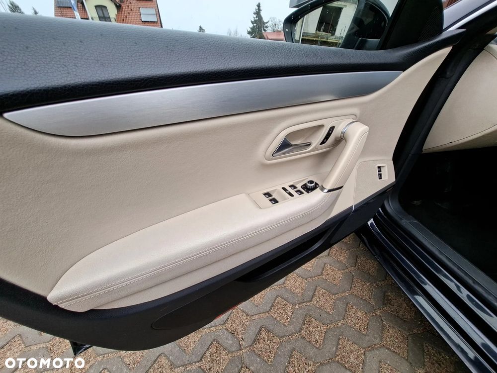 Volkswagen Passat CC - 13