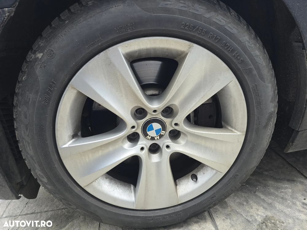 BMW Seria 5 525d Touring - 40