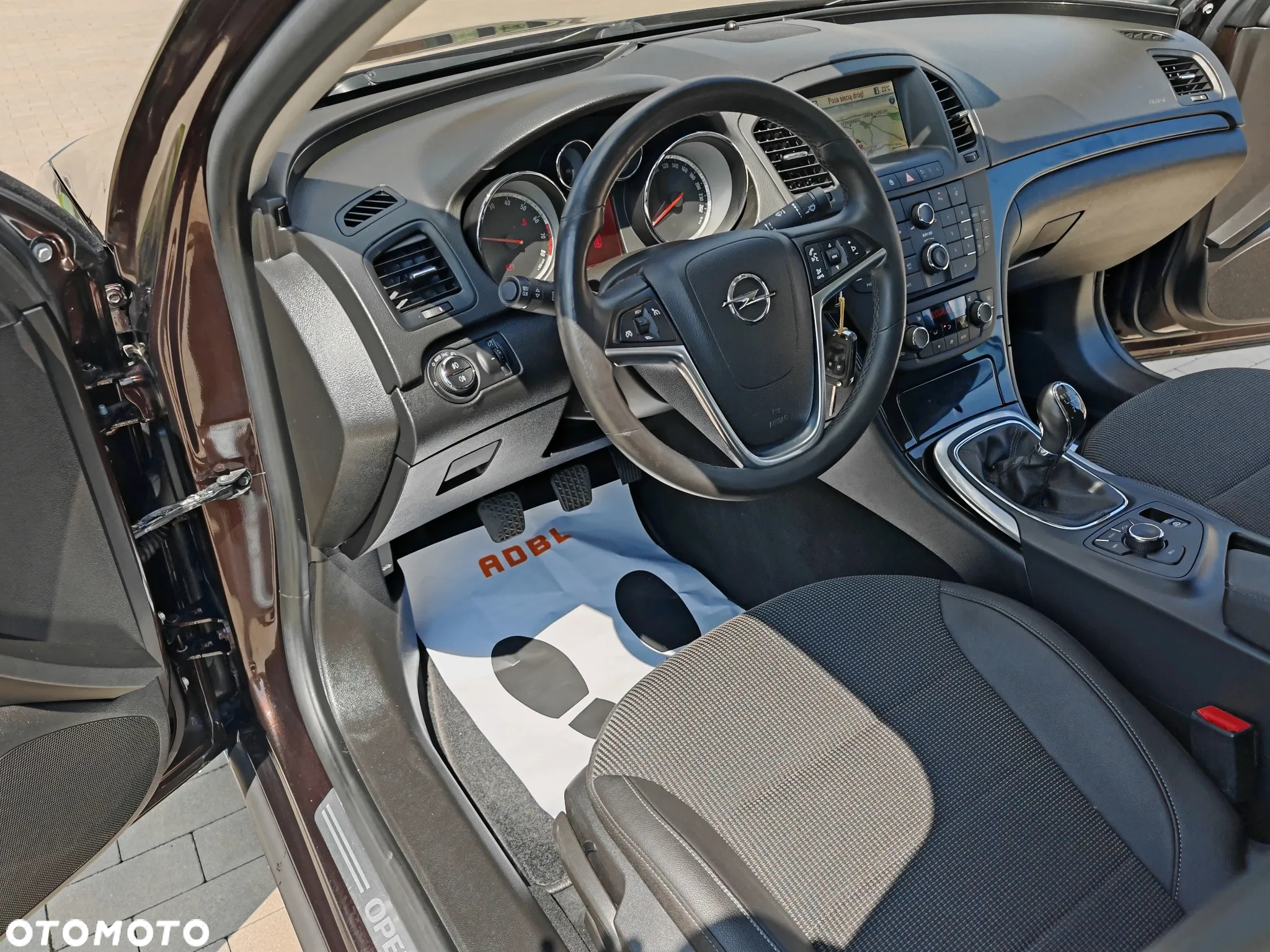 Opel Insignia 1.4 T Cosmo S&S - 23