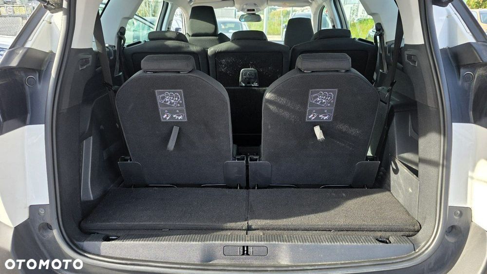 Peugeot 5008 - 23
