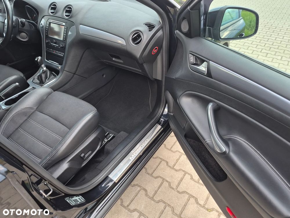 Ford Mondeo 1.6 Eco Boost Start-Stopp Champions Edition - 21