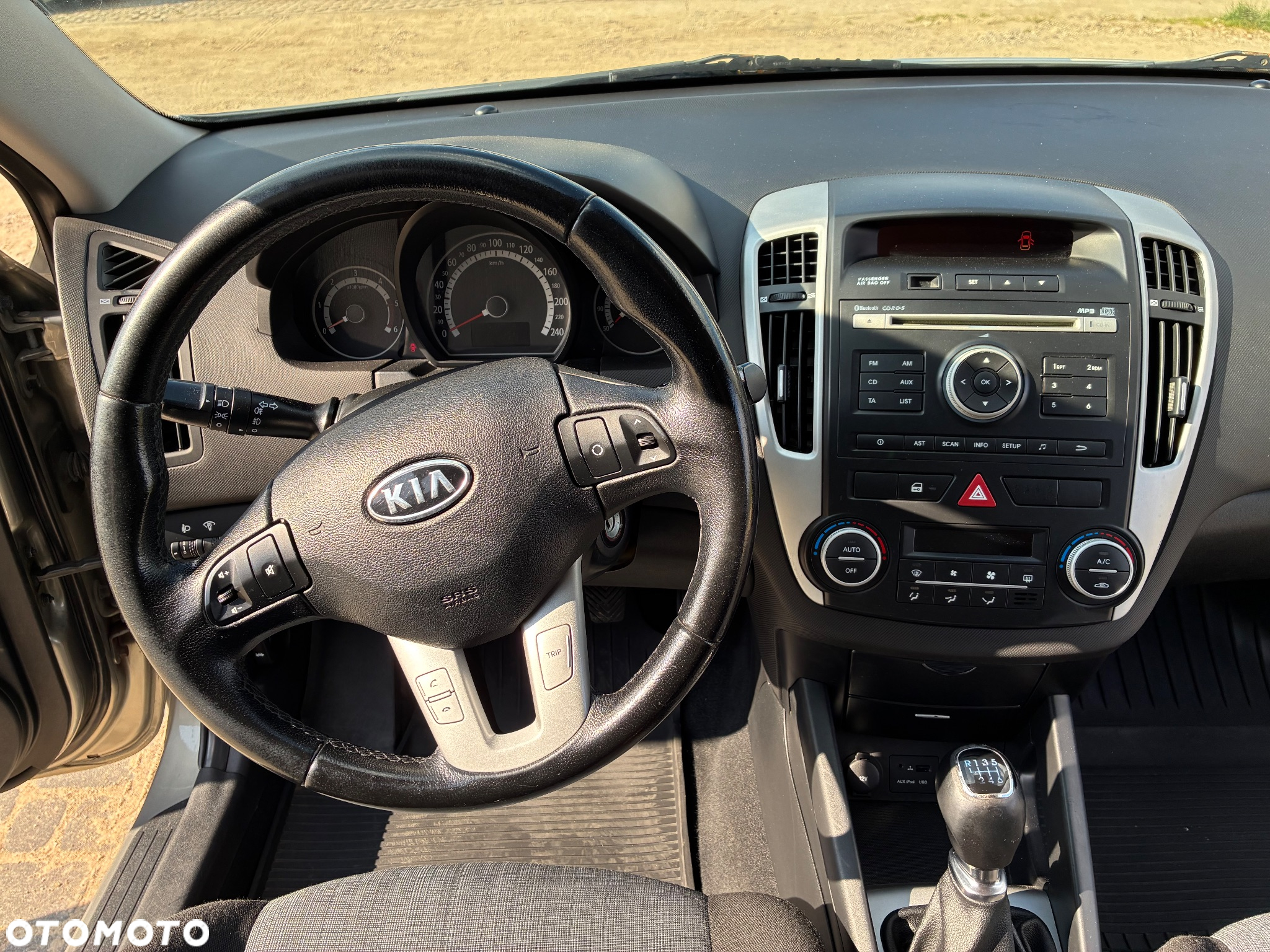 Kia Ceed Cee'd 1.6 Crdi Comfort + - 12