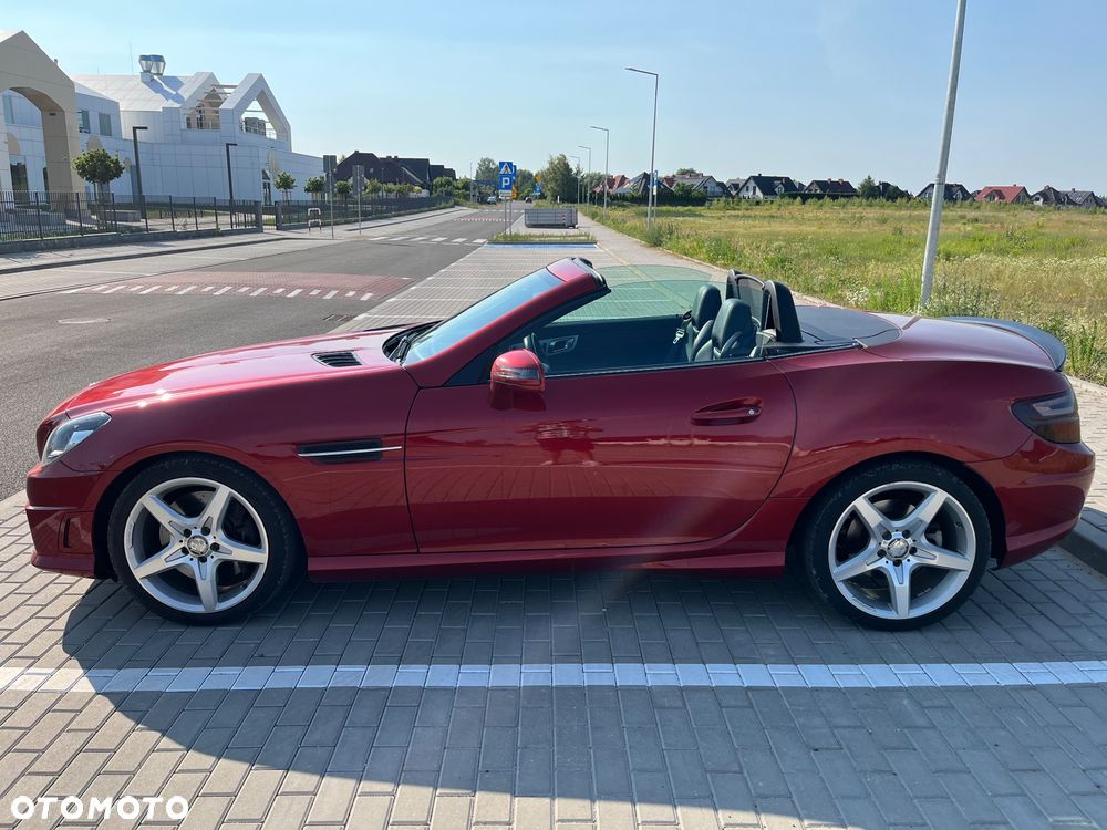 Mercedes-Benz SLK 200 CGI - 11