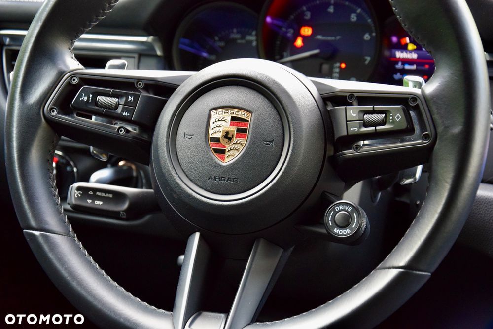 Porsche Macan T - 14